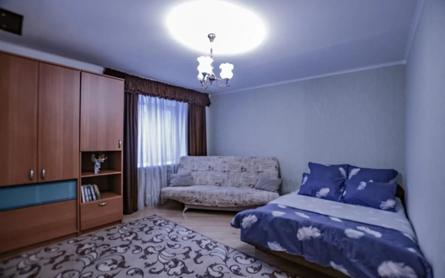 Погостим на улице Лазарева