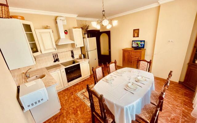 Апартаменты на набережной Кубанская