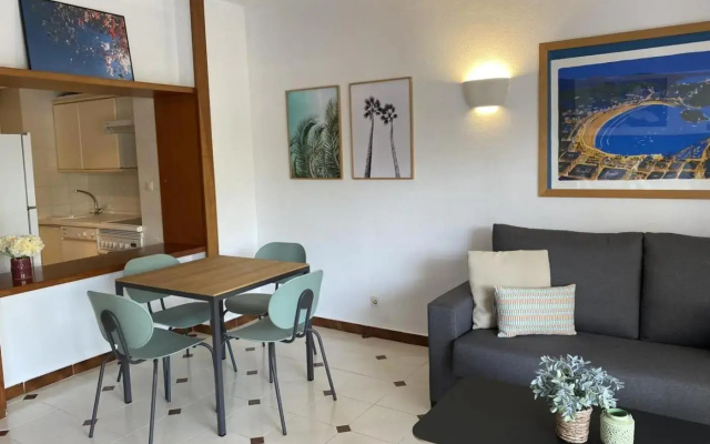 Luminoso apartamento en segunda línea playa 438