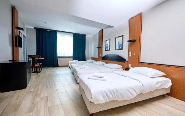 Отель Europacity