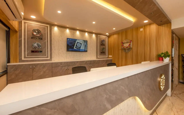 OYO Premium Light House Hill