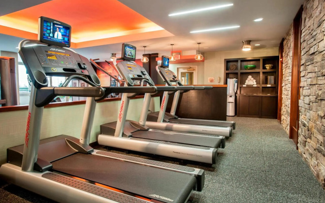 Courtyard by Marriott Tysons McLean