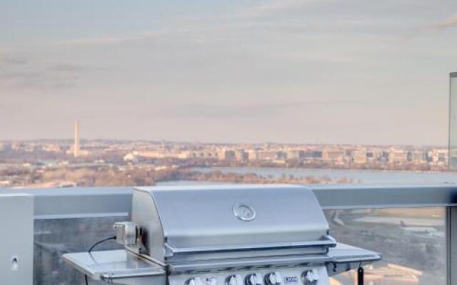 Arlington Fully Furnished Apartments in Crystal City