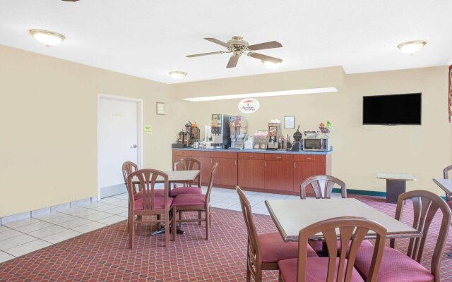 Super 8 by Wyndham Bulls Gap Greeneville Area