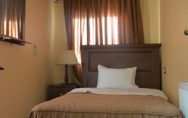 Cleopetra Hotel