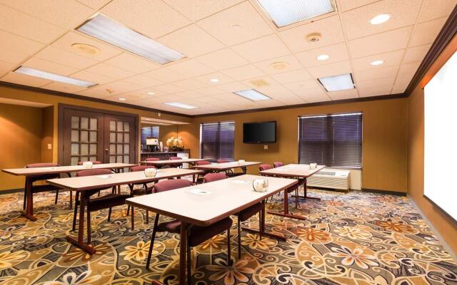 Hampton Inn & Suites Chicago/Hoffman Estates