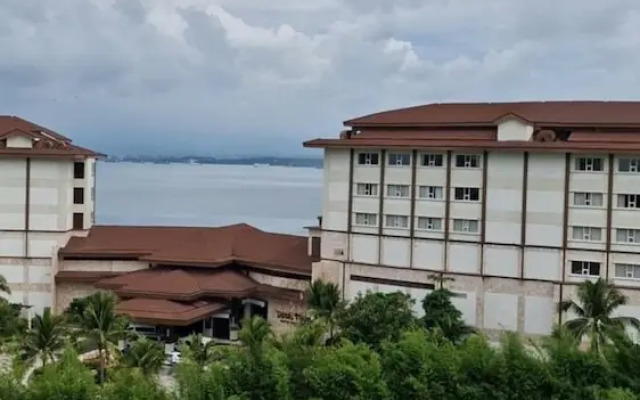 Studio Unit With Seaview & Balcony