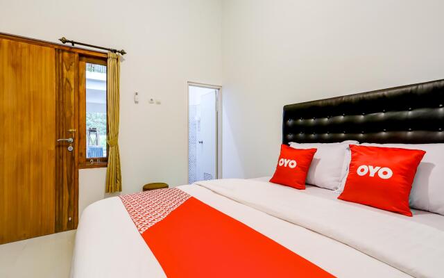 OYO 90099 Twin House