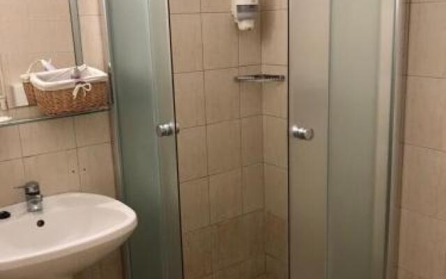 Il Gallo Nero Fekete Kakas tterem s Panzi