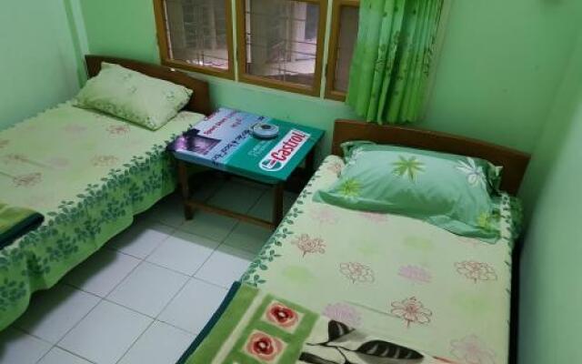 Swe Taw Nan Guest House-Burmese Only