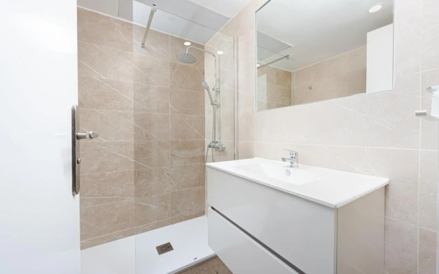 Francisco Remiro Fabulous Furnished Apartments in Guindalera