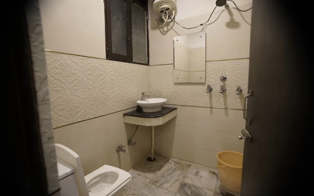 Hotel The Black Gold By OYO Rooms