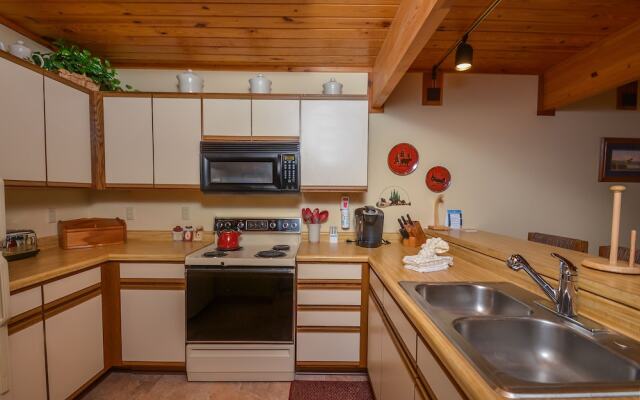 Sunplace 3 Bedroom Townhome #07