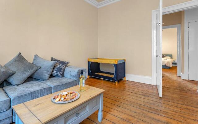 Edinburgh City Centre Jasmine Apartment -SLEEPS 7