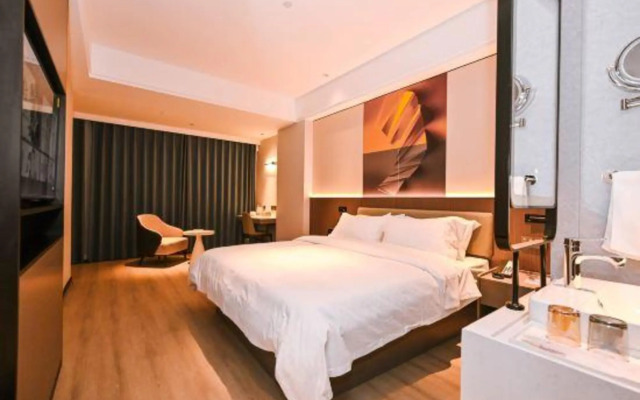 IZUNCO Collection Hotel (Jimo Ancient City Powerlong City Plaza)