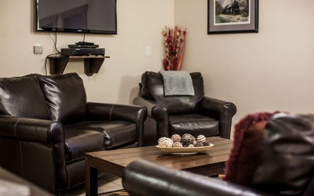 The Grizzly Den by Revelstoke Vacations