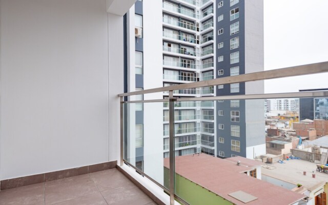 Trendy Host Canvas, Miraflores