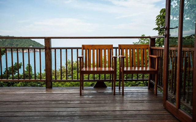 AmaresA Resort & Skybar