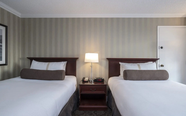 Sandman Signature Edmonton Downtown Hotel