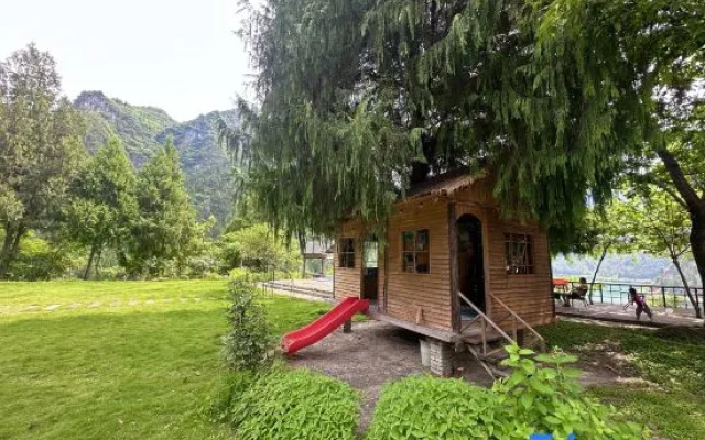 Chaaoxi Alpine Lake Cabin – Outside – Zhangjiajie