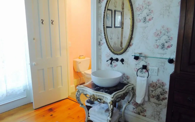 Burnap's Bed & Breakfast and Beyond