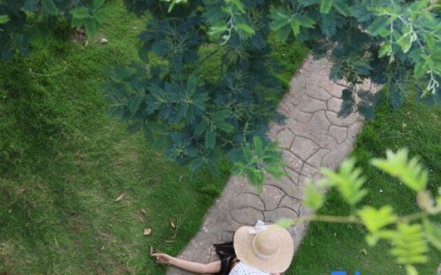 Yewang Su Lake View Light Luxury Hostel