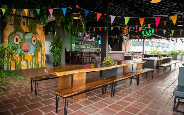 Mad Monkey Siem Reap - Hostel