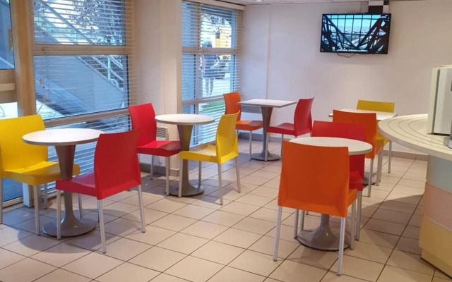 Premiere Classe Besancon - Ecole Valentin