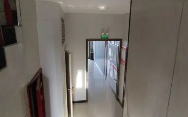 Pianguan Laoniuwan Business Hotel