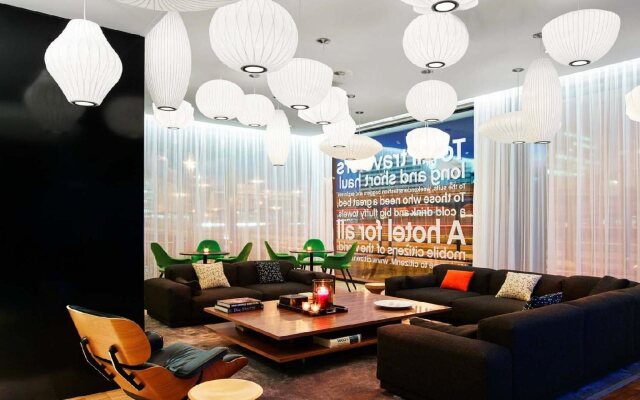citizenM Schiphol Airport