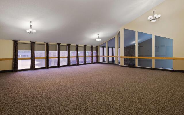 Best Western Indian Oak