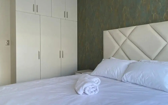 Cozy 3BR With Balcony in Miraflores