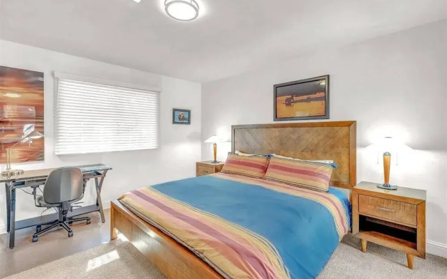 Pebble Beach Barking Seals - 5min Walk to the Beach!