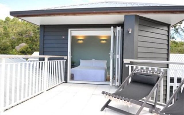 970 Lonely Bay Lodge