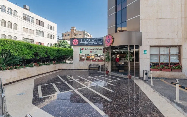 lancaster hotel apartments-Gardens