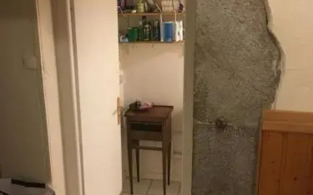 Vieux corps de ferme datant de 1675