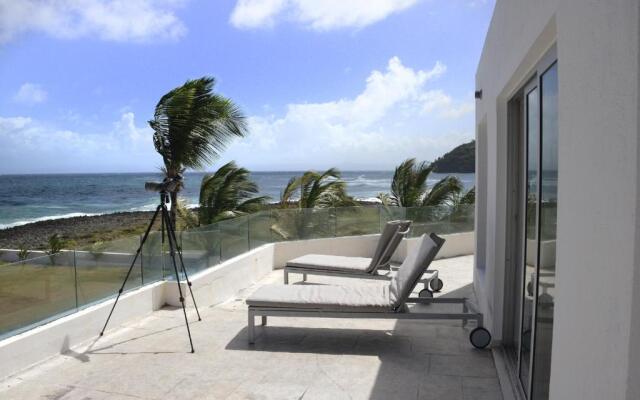 Villa Oceanfront Beach Access And Swim Pool Samana