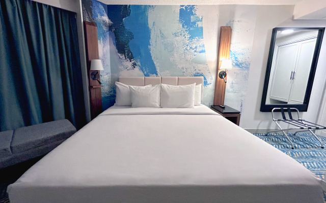 Fort Pontchartrain Detroit, a Wyndham Hotel