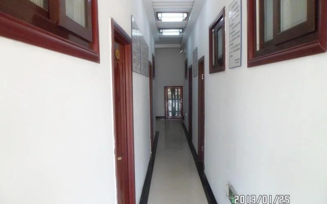 Yijia Hotel