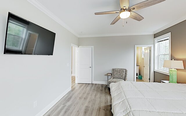 Brand-new W/ Pool & Theater -- Near Beach! 6 Bedroom Home