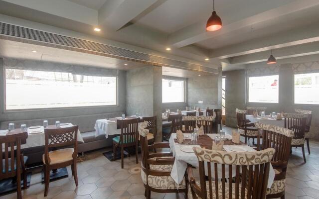 OYO 13468 Hotel Jai Malhar Residency