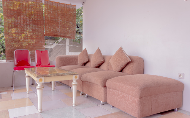 OYO 208 G House