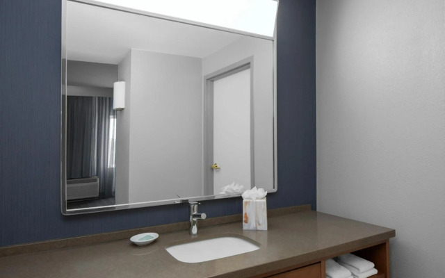 Courtyard by Marriott Tampa Oldsmar