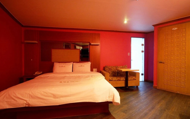 Jeonju Junghwasan-dong Rodeo