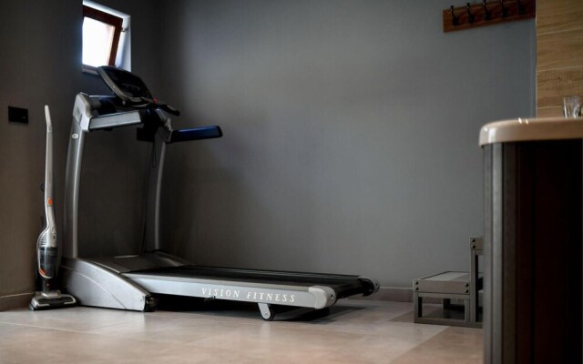 Awesome Home in Lisicic With 3 Bedrooms, Wifi and Sauna