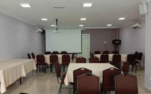 Hotel Mutiara KGMMB