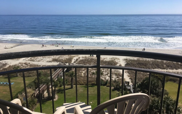 Hosteeva Oceanview Condos