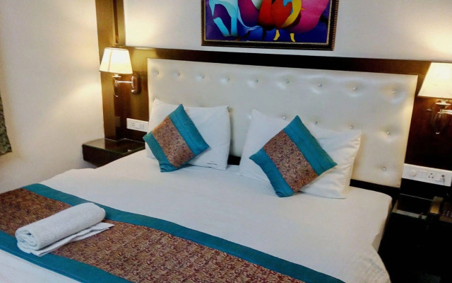 Hotel Tashkent Palace