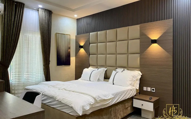 H5 Hotel and Apartments