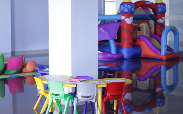 Le Eminence Puncak Hotel Convention & Resort